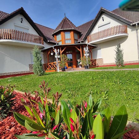 Havasi Vendégház Gyenesdiás Exterior foto